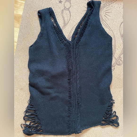 Against Nudity black wool no sleeve vest - Picture 1 of 3